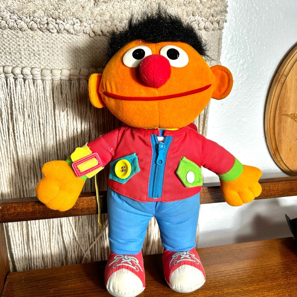 Vintage Playskool 1990 Sesame Street "Dress Me Up Ernie" w Hoodie 13”